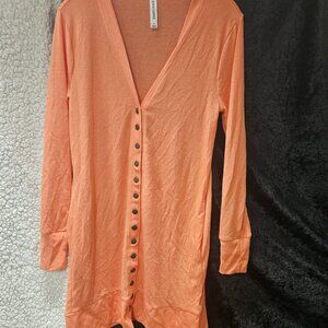 Zenana Outfitters S Long Sleeve Snap Front closure cozy sweater, long, peachy me